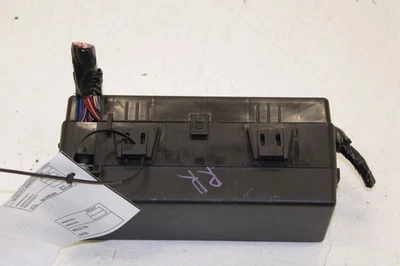 Dodge Charger GT 2021-2023 AWD 3,6 L maletero trasero distribución fusibles caja relé Foto 1 de 4