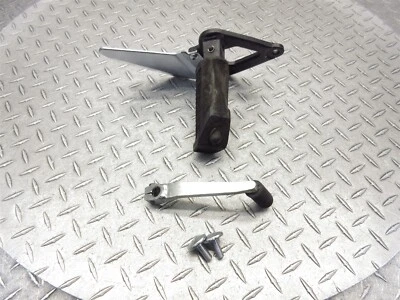 2009 01-09 Suzuki GS500F GS500 dianteiro esquerdo traseiro câmbio pé peg apoio suporte - Imagem 1 de 4