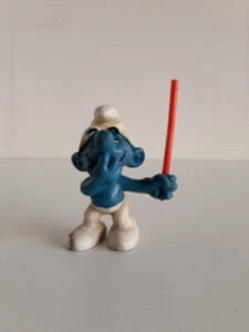Schlumpf Figur Joker Mit Klöppel Rot Pejo Hong Kong Jahr 1979 - Schleich - Bild 1 von 2