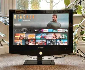 Samsung 32 Inch LCD TV LE32R41BD - stand, hand control, lead - good condition - Picture 1 of 4