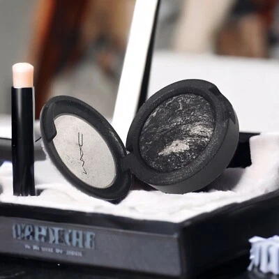 M•A•C Mineralize Eye Shadow ~Cinderfella~ 2g/0.06oz NWOB DISCONTINUED ULTRA RARE - Image 1 of 4