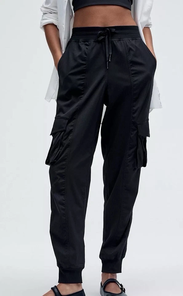 Jogger de carga de tiro medio ajuste relajado Ance Studio Foto 1 de 4