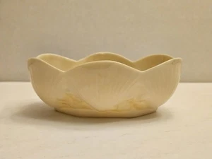 Belleek Shell Dish Vintage Irish Pottery - Picture 1 of 14