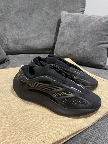 Adidas Yeezy 700 V3 Clay Brown UK taglia 9 senza lacci