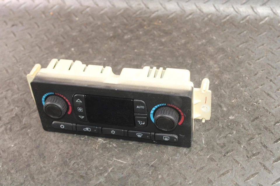 05-06 TAHOE Dual Zone Automatic Heat AC Climate Temperature Control OEM Factory Foto 1 de 4