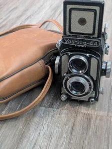 Vintage Yashica 44 Film Camera 60mm f/3.5 Double Lens Use 127 Film Only W/ Case - Picture 1 of 23