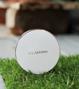 Clarins Everlasting Cushion 107 Fondotinta Idratante Beige SPF50/PA+++ - Foto 1 di 6