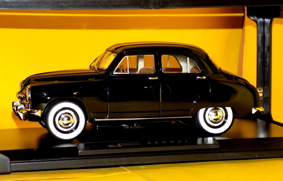 1953.- Simca 9 Aronde Negro NOREV 185740