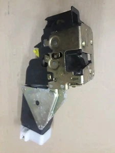 Volvo S40 2002 pasajero derecho puerta delantera bloqueo eléctrico actuador pestillo F043 - Imagen 1 de 4