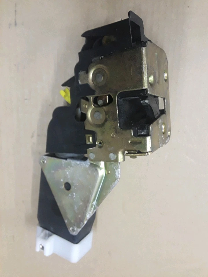 Volvo S40 2002 pasajero derecho puerta delantera bloqueo eléctrico actuador pestillo F043 Foto 1 de 4