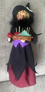 Byers Choice Carolers Halloween Witch Candy Apples Calla Lilly Hat Signed! 14” - Picture 1 of 7