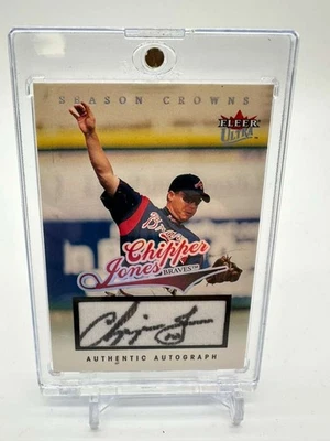 2004 Fleer Ultra Chipper Jones #171 Auto Autograph Patch Season Crowns 80/150 - Image 1 of 2
