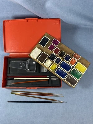 Caja de pintura vintage acuarelas pinceles lápices lupa borrador etc. En muy buen estado Foto 1 de 4
