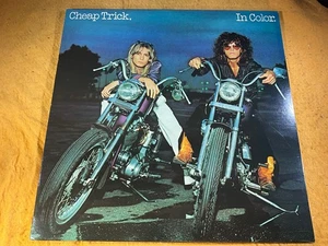 Y5-94 CHEAP TRICK In Color - 1977 - EPIC PE 34884 - RECORD - ROCK - Picture 1 of 8