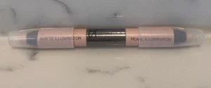 Iluminador It Cosmetics Brow Power Lift doble extremo perla y mate tamaño completo - Imagen 1 de 4