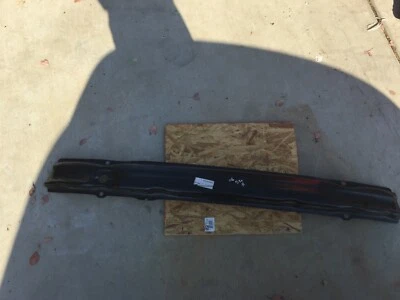 Refuerzo de parachoques trasero BMW 530i 2004-2007 OEM Foto 1 de 4