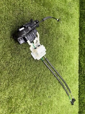 Hyundai Genesis 2013 14 15 2016 cupé paso delantero derecho cerradura puerta actuador OEM Foto 1 de 4