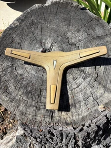 ORIGINAL 1969-1972 PONTIAC GTO STEERING WHEEL HORN BUTTON CENTER PAD FIREBIRD - Picture 1 of 6