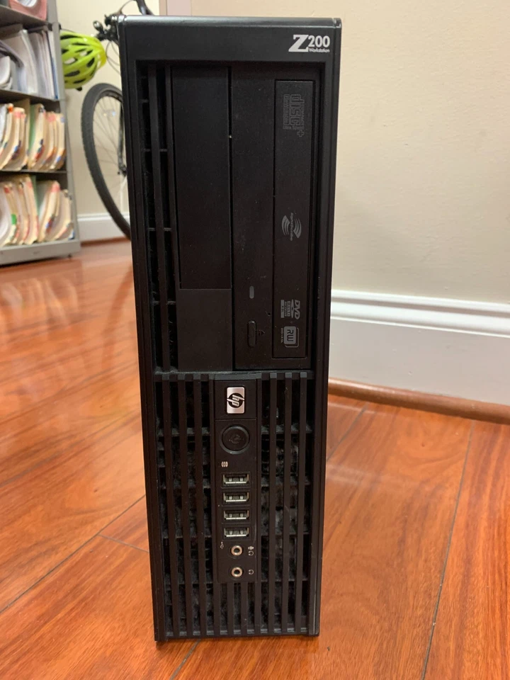 Estação de trabalho HP Z200 - Imagem 1 de 4