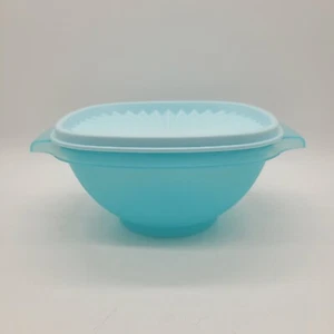 Tupperware Servalier Bowl 3 1/2 Cups Light Teal Blue 3.5 cup / 860 ml - Picture 1 of 5