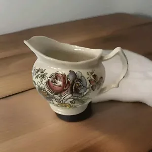 JOHNSON BROTHERS SHERATON 8 OZ Creamer 3 /8" - Picture 1 of 7
