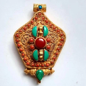 2 Zoll Vergoldet Tibetisches Ghau Amulett Anhänger Nepal Koralle Türkis Stein Medaillon - Bild 1 von 1