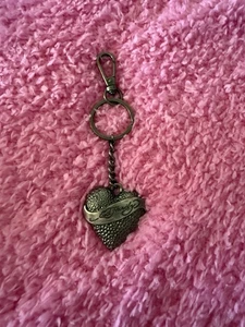 ED HARDY HERZ SCHLÜSSELANHÄNGER NEU OHNE ETIKETT - Bild 1 von 7