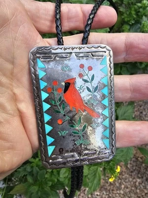 ОГРОМНЫЙ ** ZUNI BOLO ** Sammy & Ester GUARDIAN серебряный кардинал родной инкрустация новом **  - Изображение 1 из 4