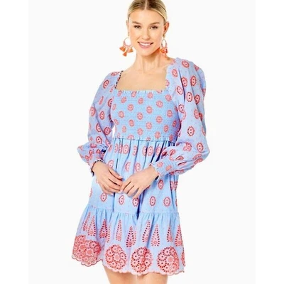 Vestido Lilly Pulitzer Rainna Ilhós Smocked Azul Peri Chambray Dobby Eye Tamanho XS - Imagem 1 de 4