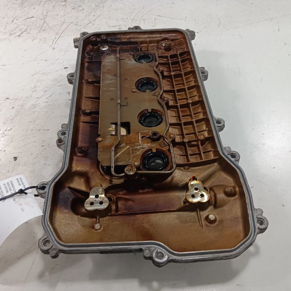 Cubierta de válvula de culata de motor Toyota Corolla 1.8 2016 2015 2014 Foto 1 de 4