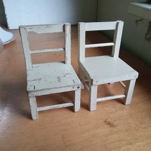 ANTIQUE EARLY 1900 SCHOENHUT HUMPTY DUMPTY CIRCUS TOY PAIR OF WOOD CHAIRS - Picture 1 of 6