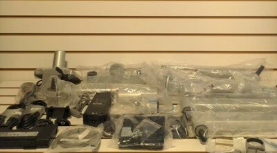 Humanscale Monitor Arm System Mflex M8.1 - (3 monitor) X8CKCSNTBFTBFTB12NA - Image 1 of 4