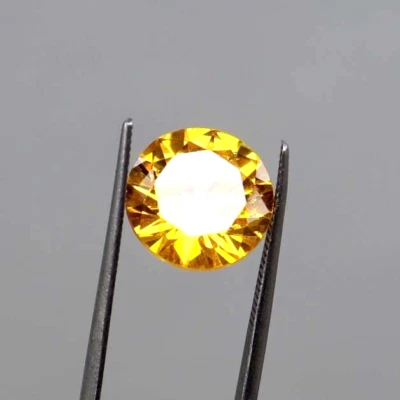 7 Ct Round Cut Yellow Zircon Certified Cambodia Loose gemstone Hal - Image 1 of 4