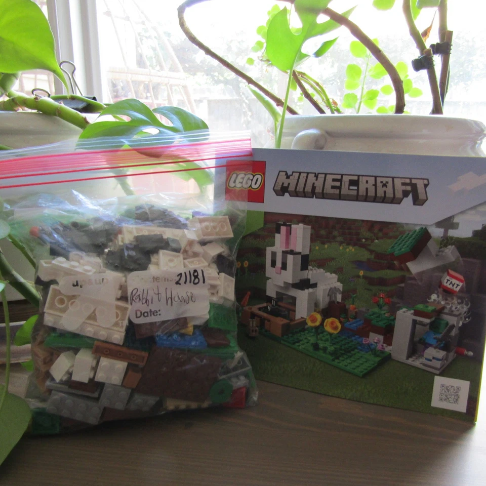 LEGO Minecraft: The Rabbit Ranch (21181) Retired *Pre-Owned* - Image 1 of 4