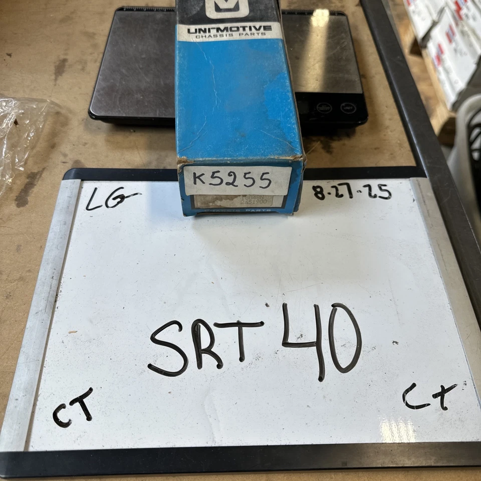 Unimotive  K5255 Stabilizer Bar Link Repair Kit For 1959 Ford Skyliner - Imagem 1 de 4