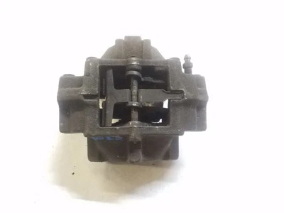 Pinza de freno trasero derecho pasajero | Se adapta a Mercedes Benz Clase C 2001-2004 Foto 1 de 4