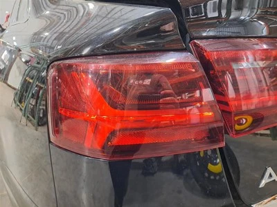 Lámpara trasera izquierda lado conductor 2016 A6 Audi Sku#4106968 Foto 1 de 4