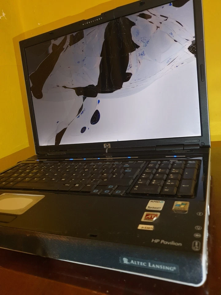 Spares/Repairs 17" inch screen HP Pavilion DV8000,ATI Radeon,AMD Turion 64 160Gb - Image 1 of 4