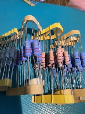 Vintage Resistor 2w,3w .22 ,10,56,620 Ohm 5% (60 Pcs) - Image 1 of 3