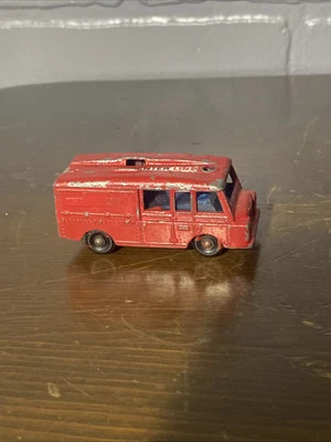 Matchbox Lesney #57 "Kent Fire Brigade" Land Rover fire truck - Image 1 of 4
