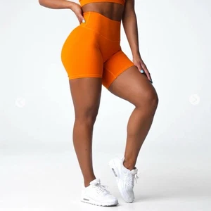 NVGTN hellorange hohe Taille Damen kleine Kompression Fahrrad Booty Gym Shorts  - Bild 1 von 9