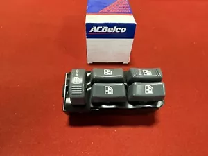 NOS NEW 1995-2005 CHEVROLET GMC OLDS POWER WINDOW SWITCH 19244658 D6071 - Picture 1 of 2