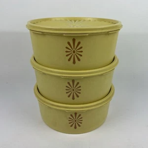 Set 3 contenitori impilabili gialli Tupperware Servalier 1204-12 vintage con coperchi - Foto 1 di 5