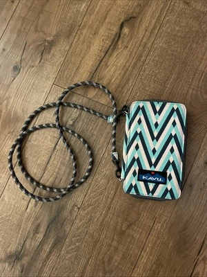 Cartera bandolera plegable doble Kavu Go Time con correa de cuerda de escalada Foto 1 de 4