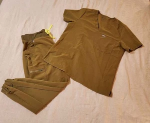 FIGS SCRUBS - Picture 1 of 6