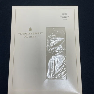 Medias de Colección Victoria’s Secret Lycra Control Top Panty Manguera Crema Talla Larga Foto 1 de 4