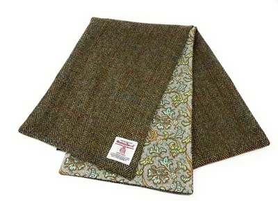 SCOTT AND MACKENZIE Harris Tweed Green Herringbone Scarf - Wool, Unisex