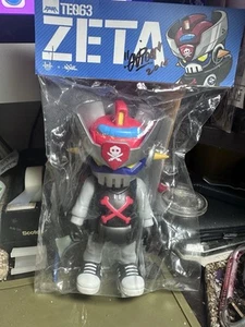 Brand new  SIGNED Quiccs 2018 / ZETA TEQ OG Colorway TEQ63 TEQ 63 Figure - Picture 1 of 3