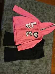 YOUNG HEARTS Girls 2-Piece Outfit-Size 2T Fleece Love - Picture 1 of 7