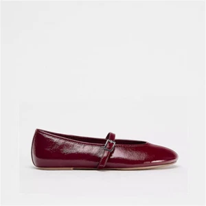 Zapatos para mujer ZARA zapatos planos de charol rojo zapatos de ballet informales zapatos poco profundos - Imagen 1 de 9